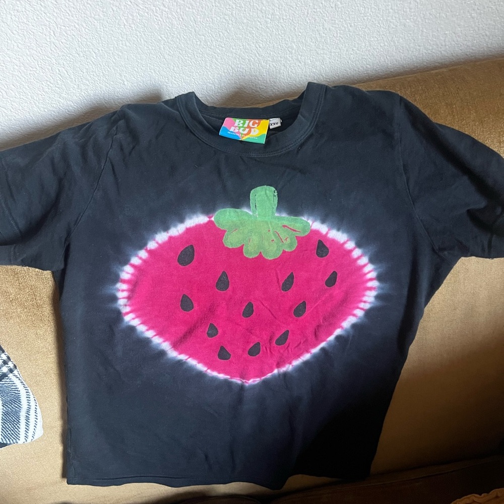 Big bud press t shirt strawberry